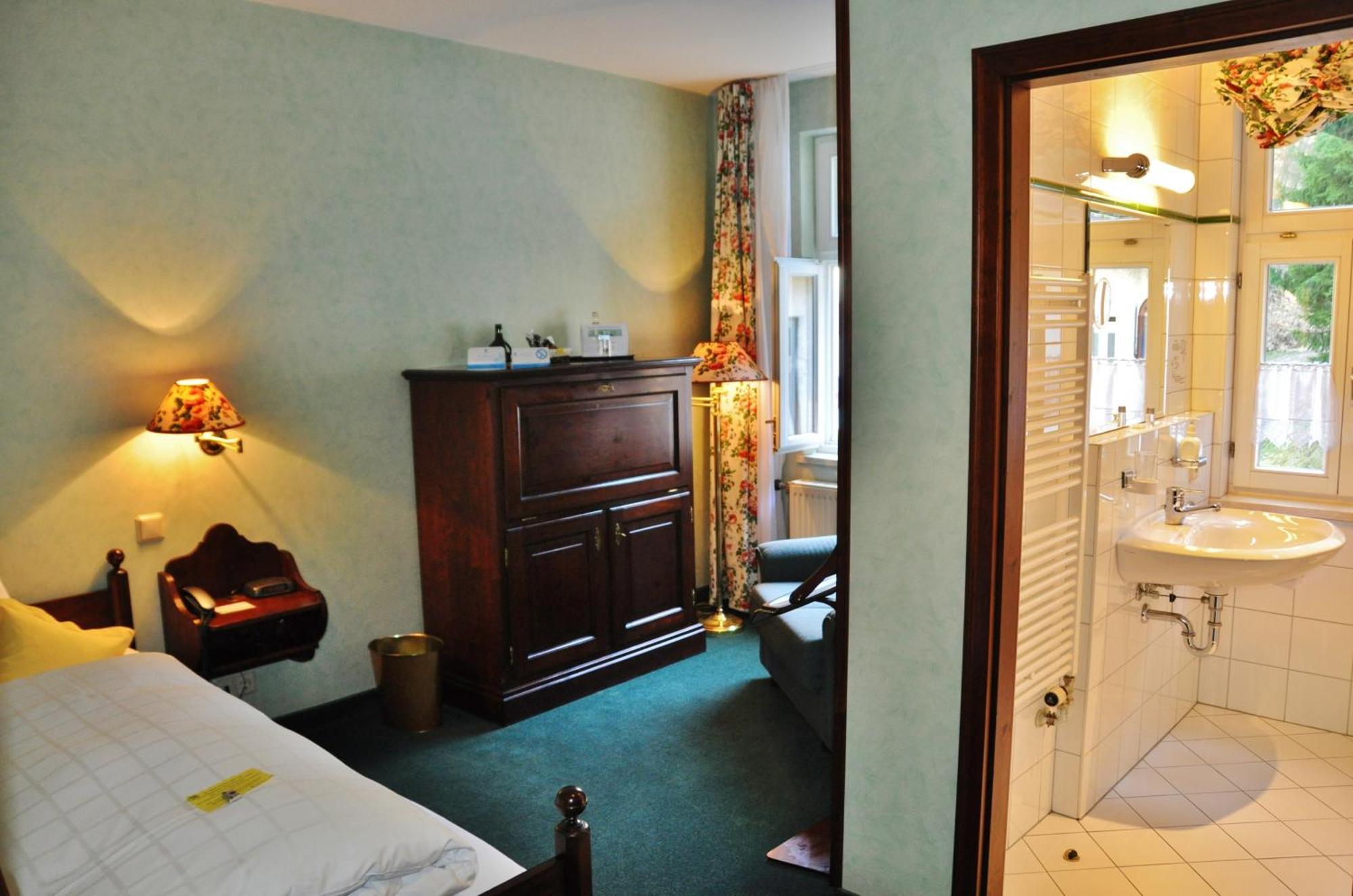 Flair-Hotel Waldfrieden Oberweißbach Cameră foto